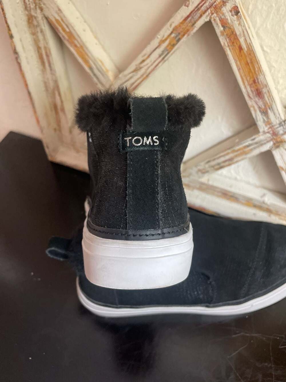 TOMS Women's Paxton Black Fur Lined Slip-On Bootie Sneakers size 9 - Picture 5 of 6